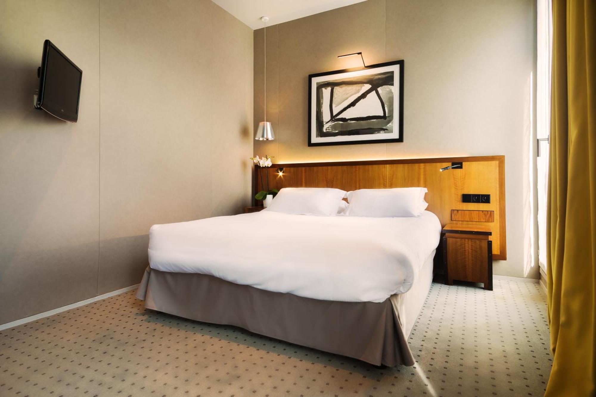 Chateaudun Opera Hotel