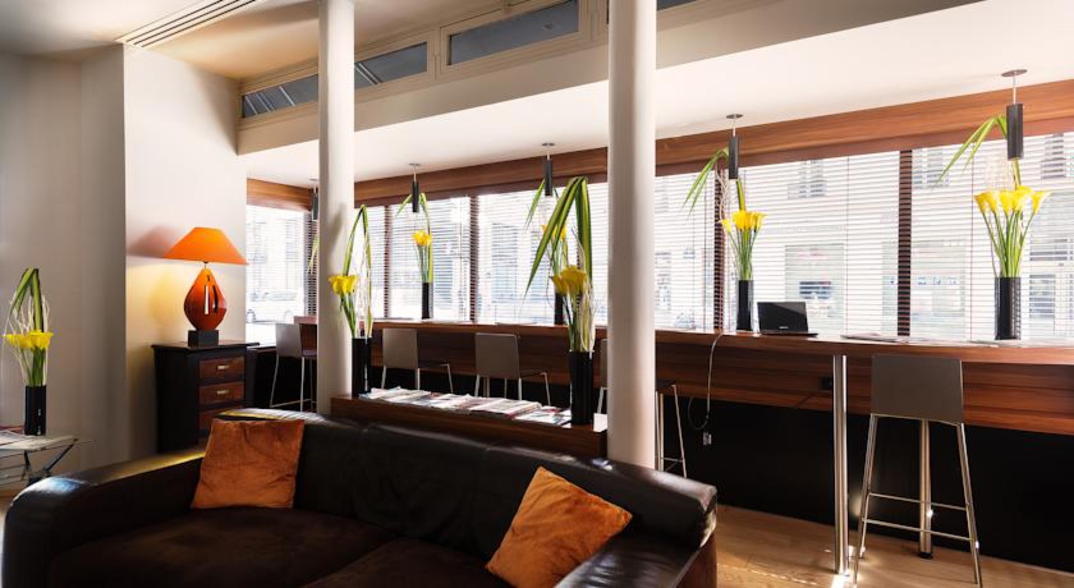 Chateaudun Opera 3* Paris